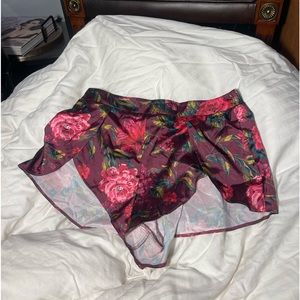 VS Cheeky Bottom silk shorts
